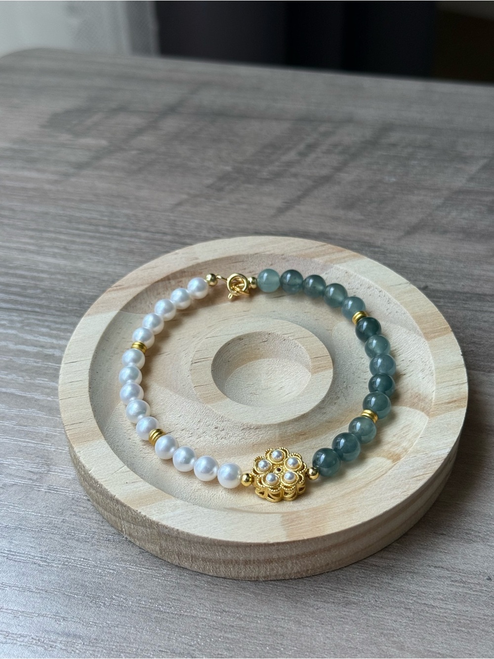 Guatemalan Jade & Freshwater Pearl Bracelet 7.5in